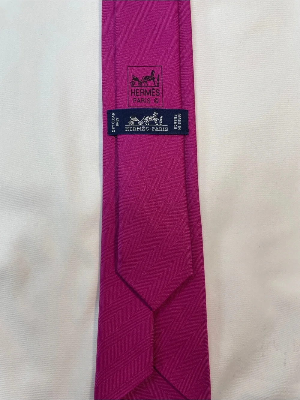 Hermes 100% Silk Men’s Tie Pink “Chevron” Silk Tie 153623 PA - Picture 6 of 8
